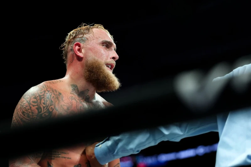 Ceyk Pol Elli Skotninin mübahisəsiz çempion olması halında ona maşın vəd edib