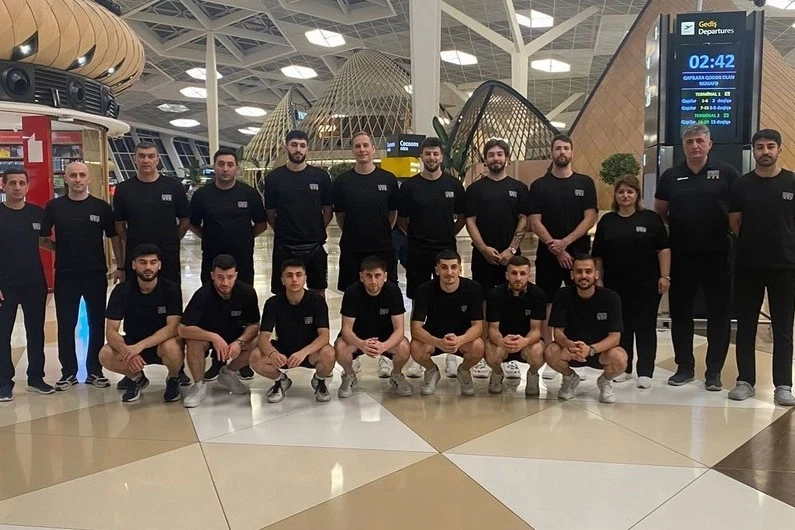 Azerbaycan Erkek Voleybol Milli Takımı İsveç'e gitti