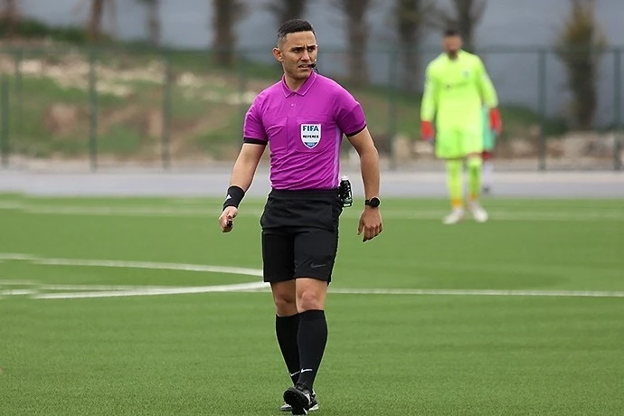 Elçin Məsiyev, Slovakya'da düzenlenen U-21 Avrupa Şampiyonası'nın yarı finaline hakem olarak atandı
