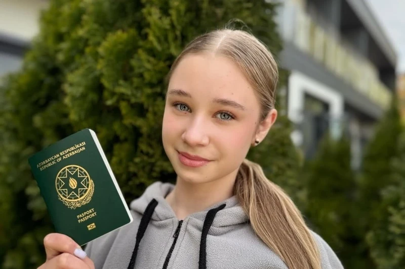 Veronika Jilinanın Azərbaycan pasportu aldığı məlum olub - FOTO