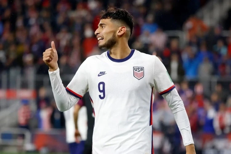 Fulham to Offer 25 Million Euros for Ricardo Pepi