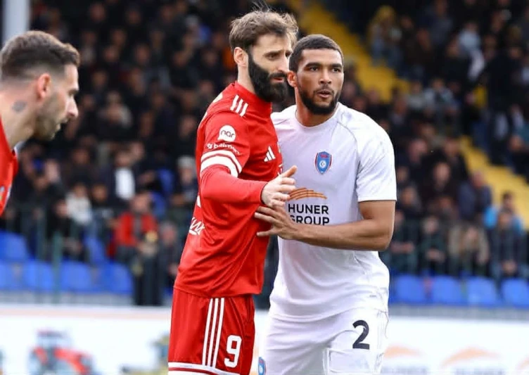 Turan Tovuz Mark Mampassini birdəfəlik transfer etmək istəyir