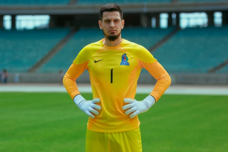 Emil Balayev: Bundesliqa, zədələr, Neftçi və qızını idmana qoymamaq qərarı - MÜSAHİBƏ + FOTO