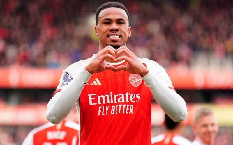 Arsenal extends contract with Gabriel Magalhães