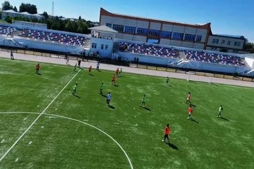 Şəhid stadionları diqqətsiz qalır