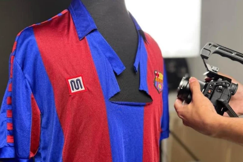 Maradona's torn Barcelona jersey sold for a record price