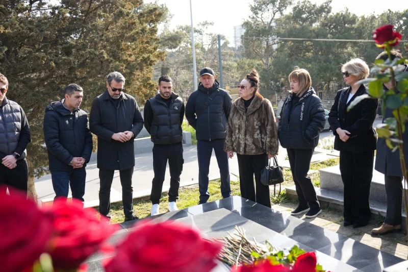 Anatoli Banişevskinin 80 illik yubileyi İkinci Fəxri xiyabanda qeyd olundu