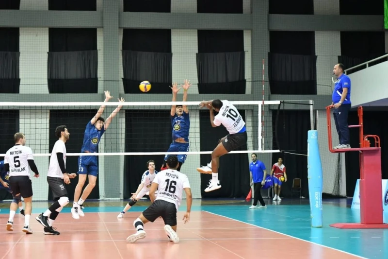 Kişi voleybolçular arasında Azərbaycan Yüksək Liqasının yarımfinal mərhələsinin ikinci oyunları bu gün keçiriləcək