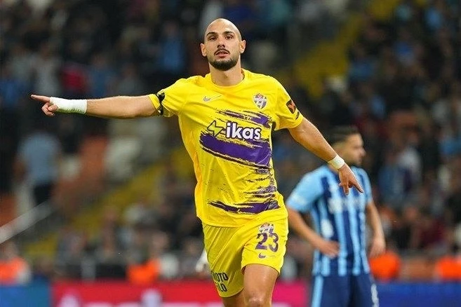 Qalatasaray İstanbul klubunun futbolçusunu transfer etmək istəyir