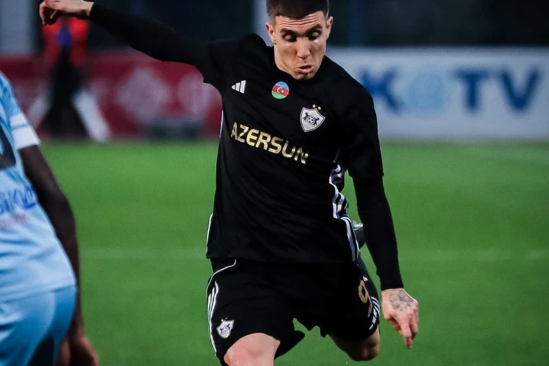 Qarabagh footballer Joni Montiel becomes a father for the second time - PHOTO