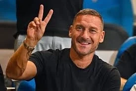 Totti Romanın m&ouml;vs&uuml;mə m&uuml;kəmməl başlanğıcına təəcc&uuml;blənib