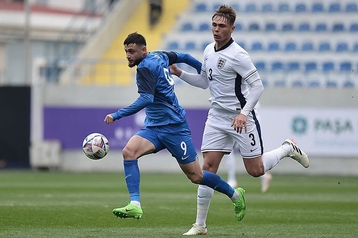Futbolun vətənində acı məğlubiyyət