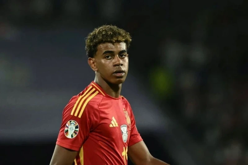 Lamin Yamal zədə səbəbindən İspaniya millisinin heyətindən kənarlaşdırılıb