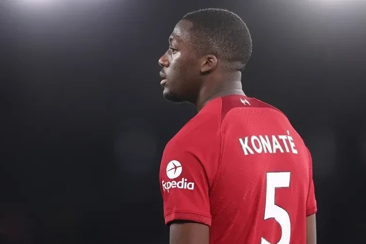 Liverpul Konate ilə yeni müqavilə üçün danışıqlar aparır