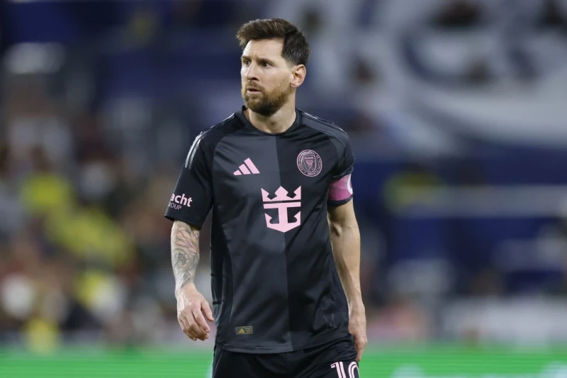Barcelona presidential candidate promises Messi's return