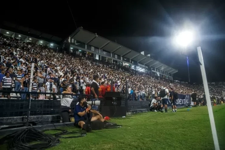 Stadium stand collapses in Lima: There are dead and injured