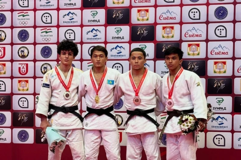 Yeniyetmə cüdoçularımız Asiya Kubokunda gümüş və bürünc medal qazanıblar
