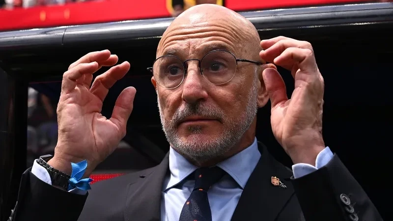 RFEF payızda Luis de la Fuente ilə danışıqlara başlayacaq