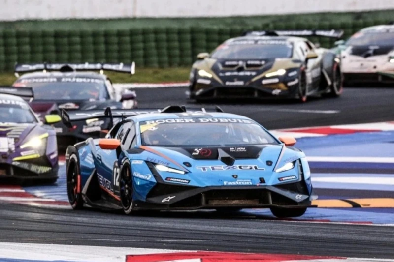Kazak pilotlar Lamborghini Super Trofeo serisinde dünya şampiyonu unvanını kazandı