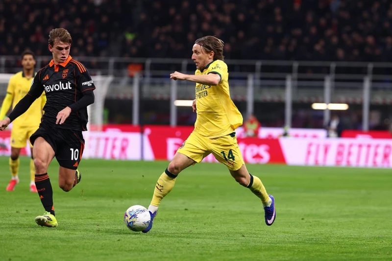 Милан и Комо сыграли вничью: Результат перенесенного матча Серии А