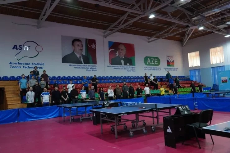 MES employees won gold and bronze medals in table tennis tournament