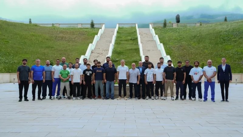 Azərbaycan Cüdo Federasiyasının prezidenti milli komanda ilə görüşüb