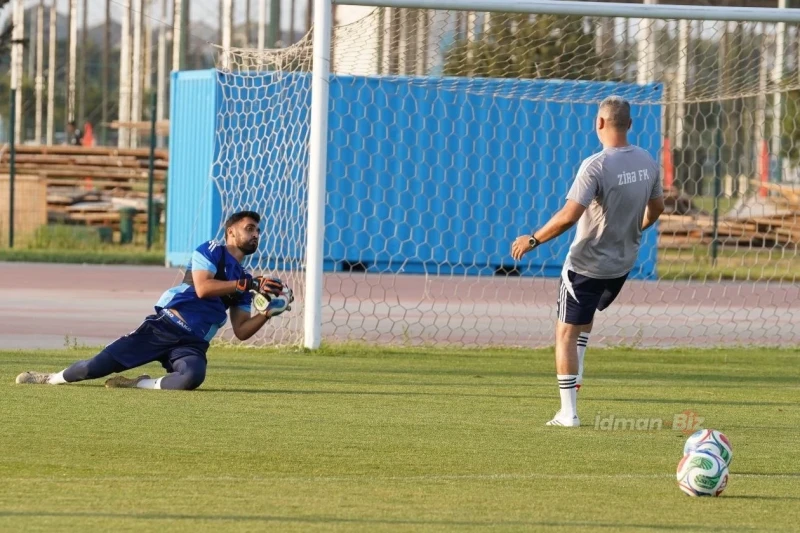 Zirə futbolçuları Payde ilə matçdan öncə son məşqə çıxıblar
