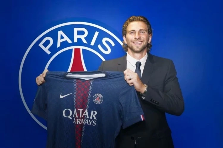 Ilya Zabarnyi in PSG - OFFICIAL