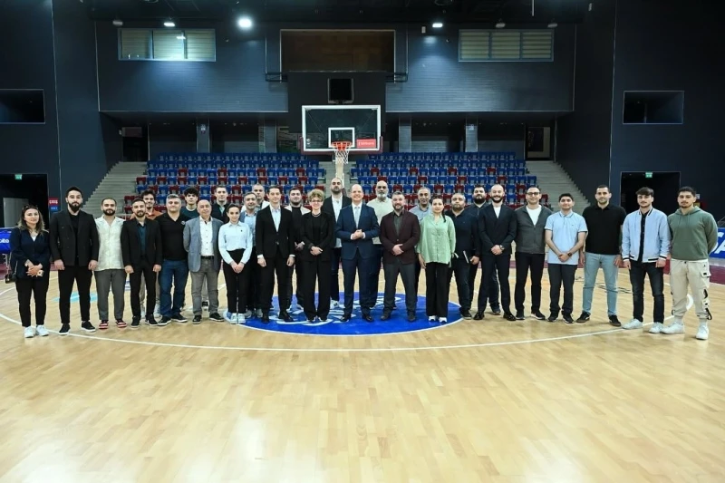 FİBA baş katibi Andreas Zagklis Azərbaycan Basketbol Federasiyasının rəsmiləri ilə görüşdü - ŞƏKİL