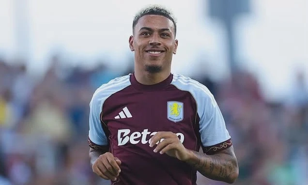 Çelsi və Tottenhem Morqan Rocerslə maraqlanır