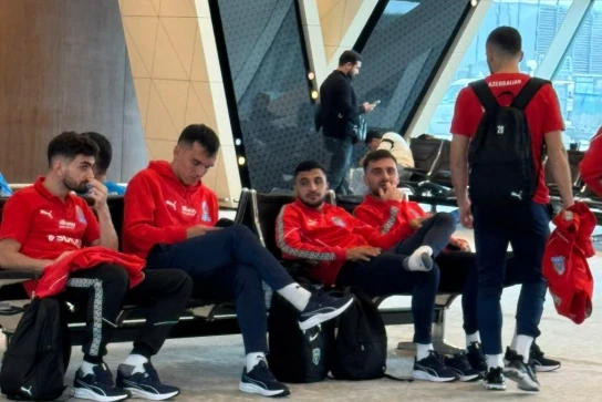 Azərbaycan millisi Fransa səfərinə yollanıb
