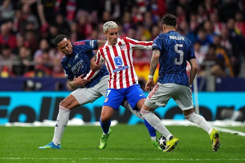 Atletiko Madrid azarkeşlərin hərəkətinə görə UEFA tərəfindən cərimələnib
