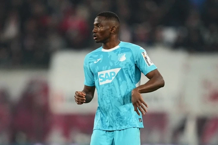 Манчестер Юнайтед, Бавария и Арсенал нацелились на Базумана Туре