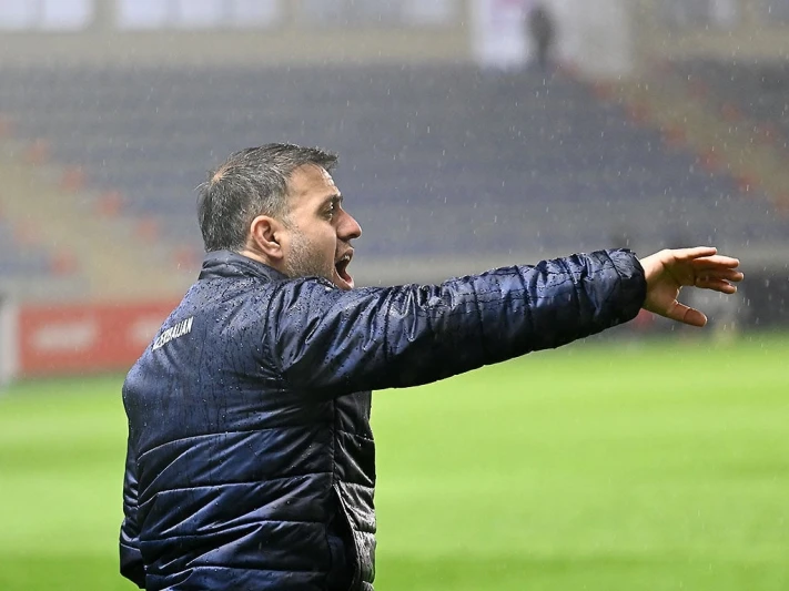 Ayxan Abbasov: 10 nəfərlə 'Zirə'dən xal almaq uğurdur, rəqibi təbrik edirəm