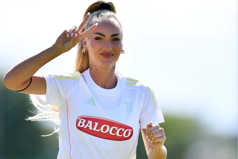 Alisha Lehmann Juventus'tan Como'ya Transfer Oldu