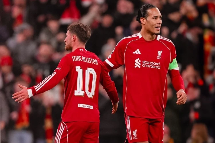 Van Dijk, Karabağ Maçında Şampiyonlar Ligi Tarihinde Bir İlke İmza Attı