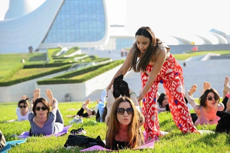 Masterclass Held at Heydar Aliyev Center on International Yoga Day - PHOTO