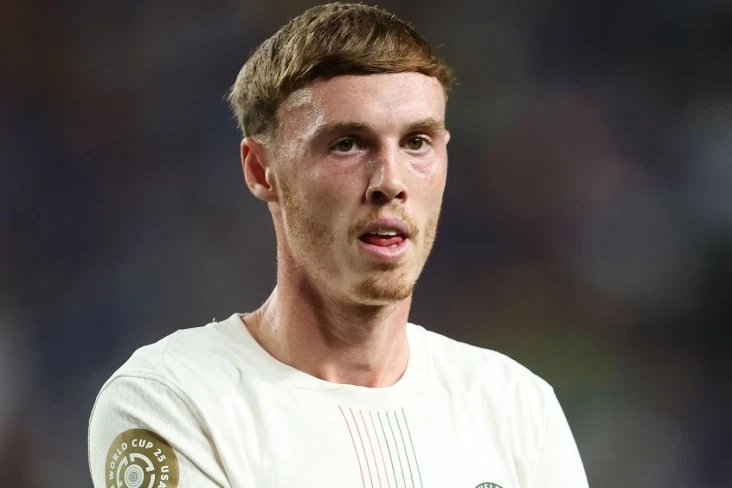 Manchester United, Cole Palmer için Chelseaye 100 milyon Euro'dan fazla teklif edebilir