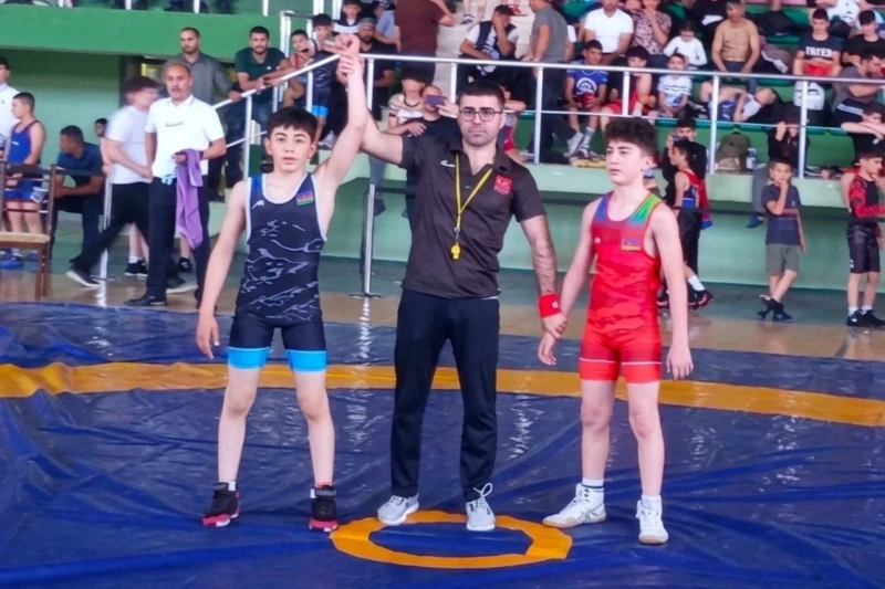 Bilasuvar'da Haydar Aliyev'in 103. yıldönümüne adanan serbest güreş turnuvasına 410 sporcu katıldı - FOTO