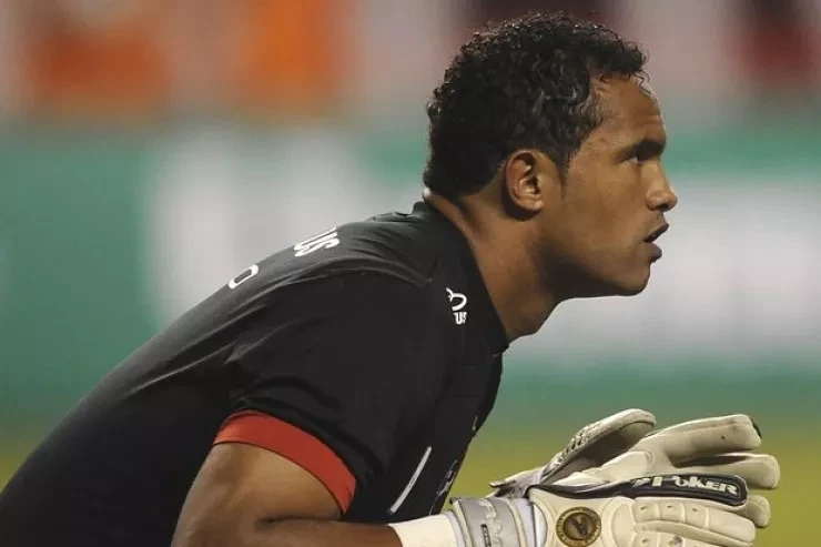 Qadın qatili futbolçu siyasətə qoşulmağı planlaşdırır