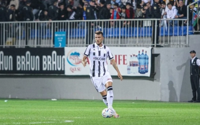 Neftçidən ayrılan futbolçu sabiq klubuna qayıdıb