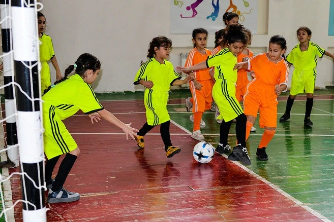 Məktəbli Qızlar turnirində Səbail və Xətai rayonları üzrə qrup oyunlarına start verildi - FOTO