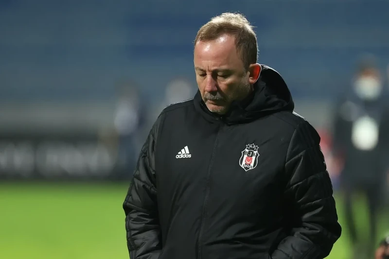Sergen Yalçın Beşiktaşın baş məşqçisi postundan ayrılıb