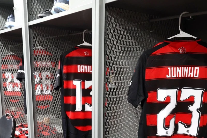 Juninho Debuts at the Club World Cup