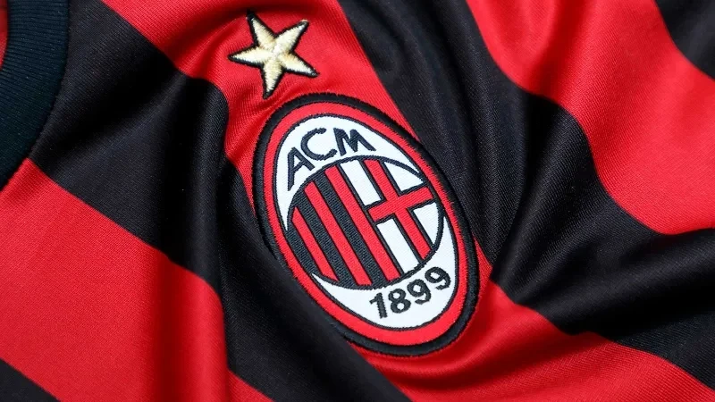 Milan yeni idman direktoru axtarır