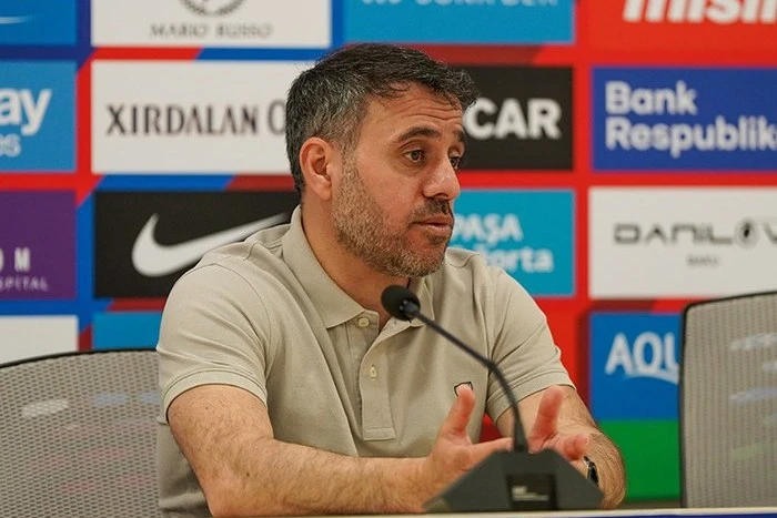 Ayhan Abbasov'un basın toplantısı ve Azerbaycan milli takımının açık antrenmanı hakkında bilgi