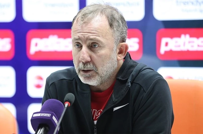 Sergen Yalçın expressed his dissatisfaction with the penalty decision after the Fenerbahçe match
