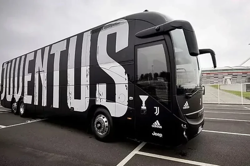 Napoli fans stoned Juventus bus: No injuries