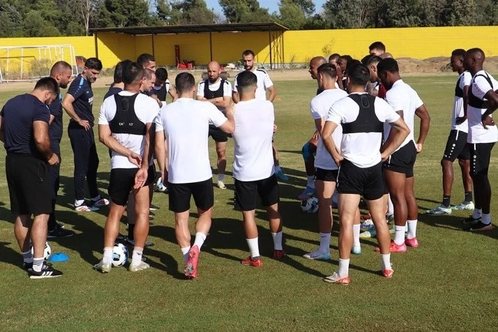 Araz Nahçıvanın Aris Maçı Öncesi Son Antrenmanı