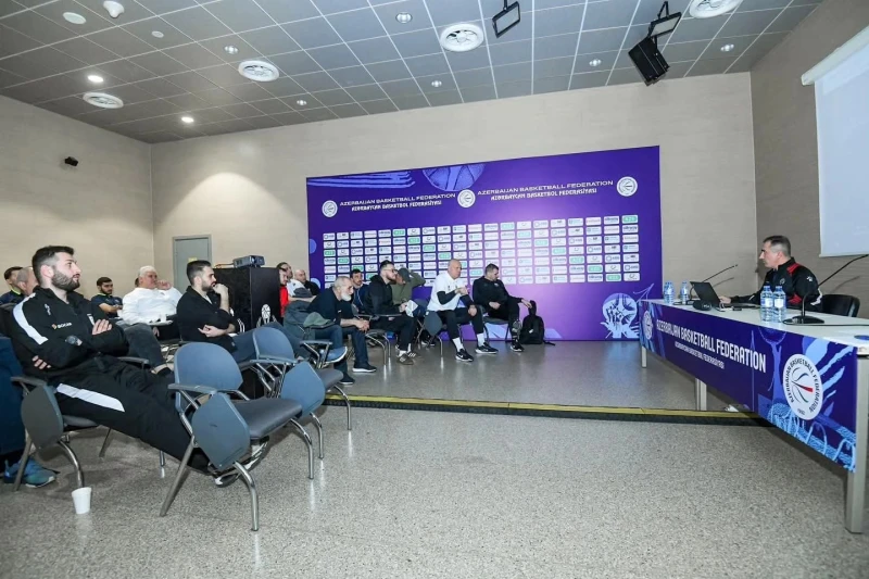 Basketbol Federasiyası və Liqa Klublarının Məşqçiləri Arasında Mövsüm və Play-Off Müzakirəsi - FOTO